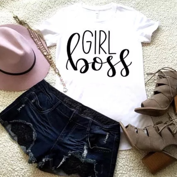“Girl Boss” T-Shirt - Picture 2 of 5